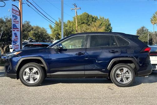 2022 Toyota RAV4 Hybrid XLE