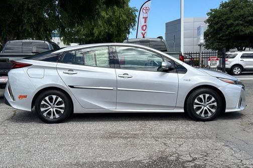 Classic Silver Metallic 2020 Toyota Prius Prime XLE