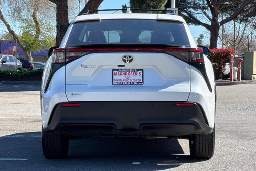 2024 Toyota bZ4X XLE