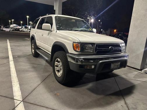 1999 Toyota 4Runner SR5