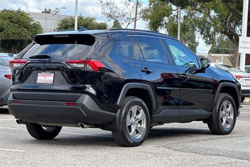 2023 Toyota RAV4 Hybrid LE