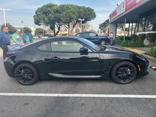 2025 Toyota GR86 Premium