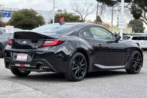 2025 Toyota GR86 Premium