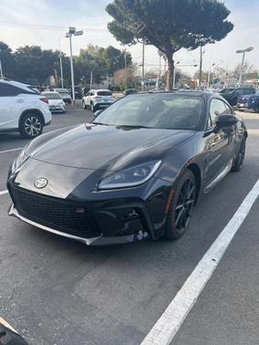 2025 Toyota GR86 Premium