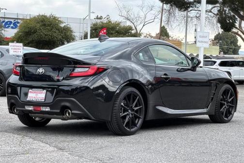 2025 Toyota GR86 Premium