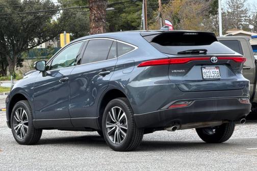 2023 Toyota Venza LE