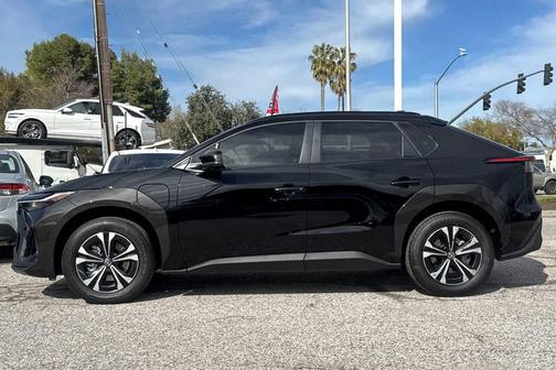 2024 Toyota bZ4X XLE
