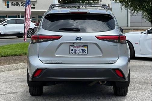 2023 Toyota Highlander Hybrid LE