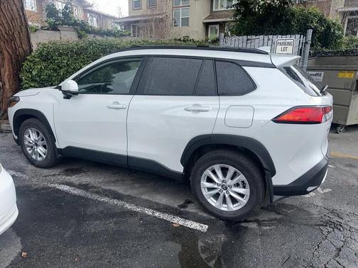 2024 Toyota Corolla Cross LE