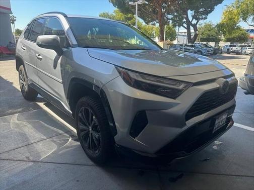 2022 Toyota RAV4 Hybrid SE