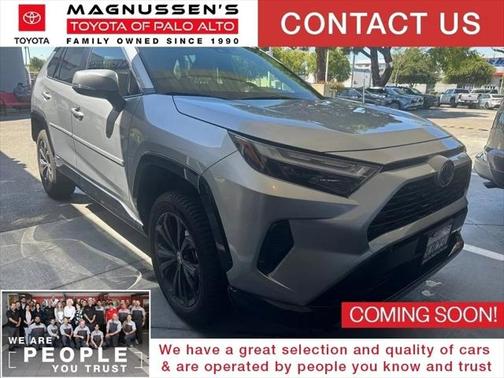 2022 Toyota RAV4 Hybrid SE