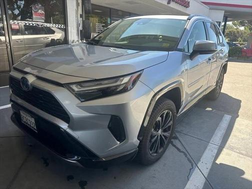 2022 Toyota RAV4 Hybrid SE
