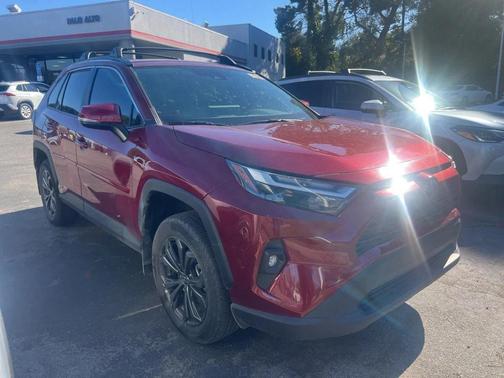 2023 Toyota RAV4 Hybrid XLE Premium