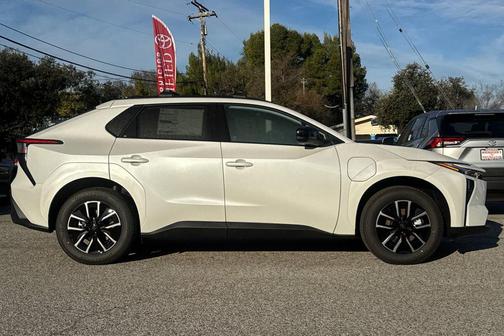 2026 Toyota bZ XLE Plus