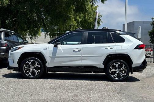 Wind Chill Pearl/Midnight Black Metallic 2023 Toyota RAV4 Prime XSE