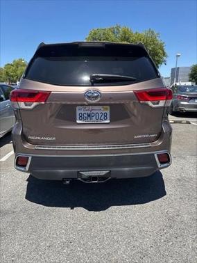 2018 Toyota Highlander Limited Platinum
