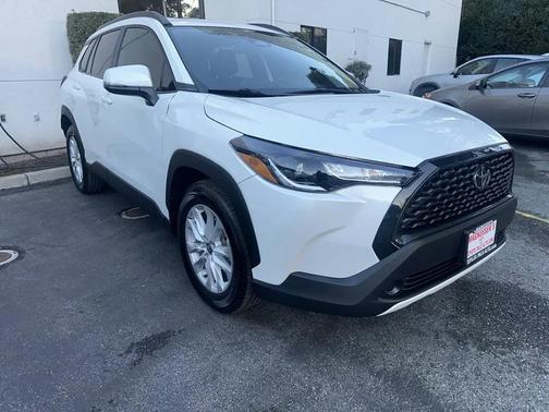 2024 Toyota Corolla Cross LE