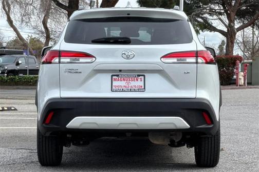 2024 Toyota Corolla Cross LE