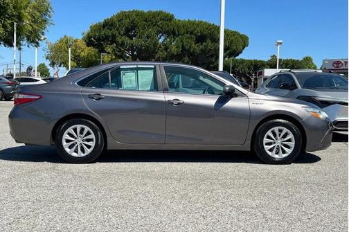 2017 Toyota Camry Hybrid LE