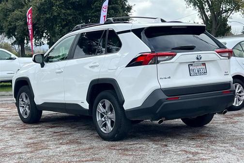 2024 Toyota RAV4 Hybrid XLE