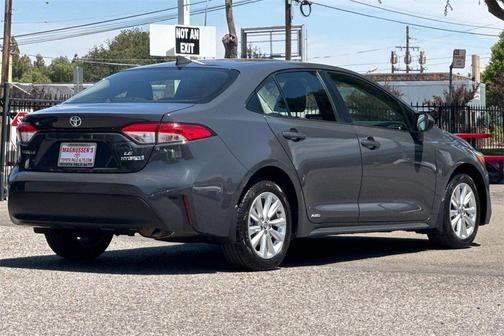 2024 Toyota Corolla Hybrid LE
