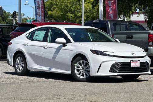 Ice Cap 2026 Toyota Camry LE