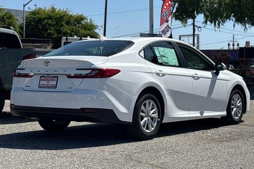 Ice Cap 2026 Toyota Camry LE