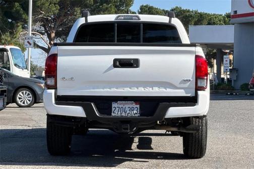 2022 Toyota Tacoma SR