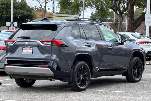 2023 Toyota RAV4 Hybrid SE