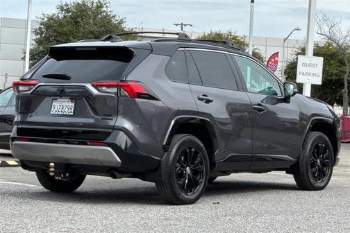 2024 Toyota RAV4 Hybrid SE