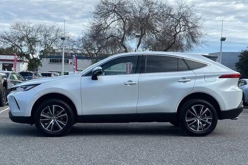 2024 Toyota Venza LE