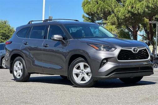 2022 Toyota Highlander LE