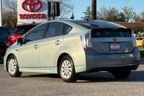 2015 Toyota Prius Plug-in Base