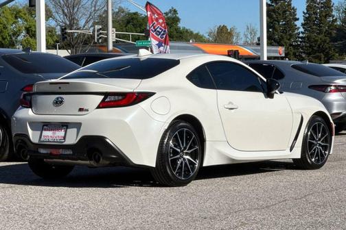 2025 Toyota GR86 Base