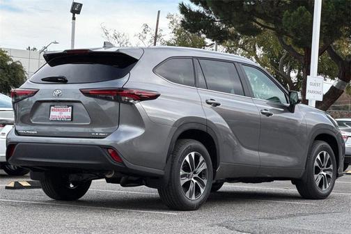 2026 Toyota Highlander XLE