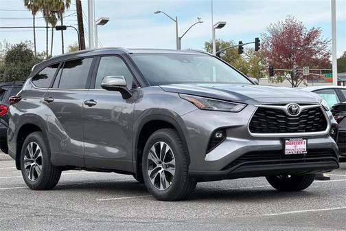 2026 Toyota Highlander XLE