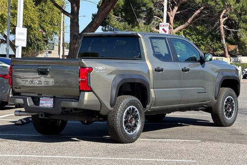 2025 Toyota Tacoma TRD Off Road