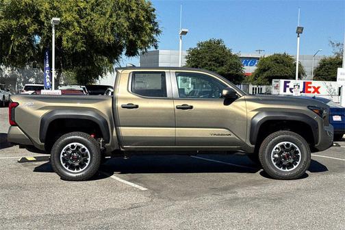 2025 Toyota Tacoma TRD Off Road