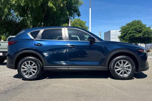 Deep Crystal Blue Mica 2022 Mazda CX-5 2.5 S Preferred Package