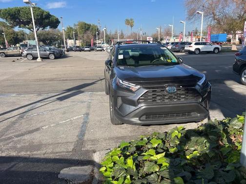 2024 Toyota RAV4 Hybrid LE