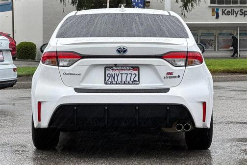 2024 Toyota Corolla Hybrid SE