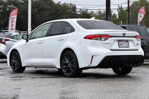 2024 Toyota Corolla Hybrid SE