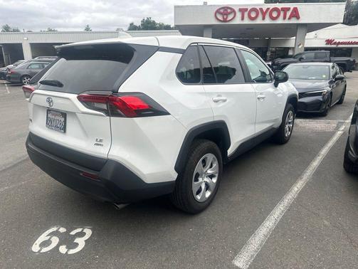 Ice Cap 2024 Toyota RAV4 LE