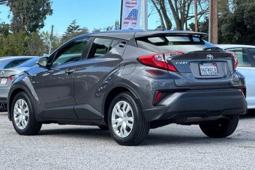 2021 Toyota C-HR LE