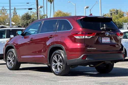 2017 Toyota Highlander LE Plus