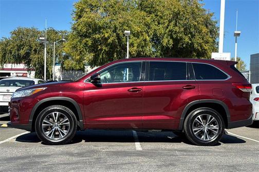 2017 Toyota Highlander LE Plus