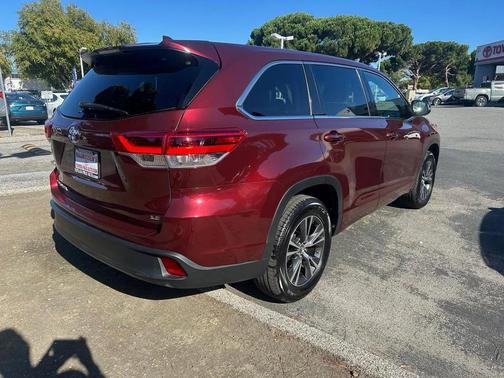 2017 Toyota Highlander LE Plus