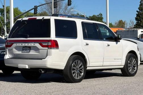 2017 Lincoln Navigator Select