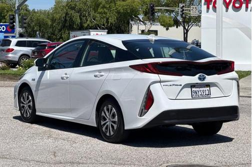 2021 Toyota Prius Prime LE