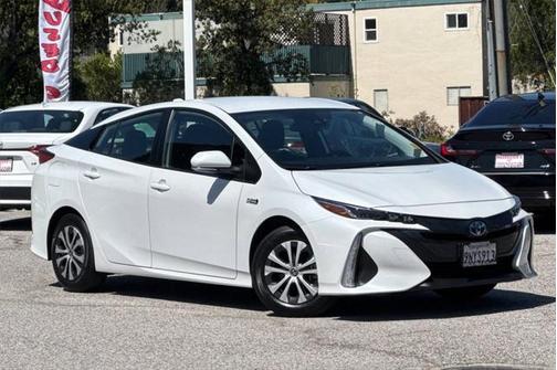 2021 Toyota Prius Prime LE